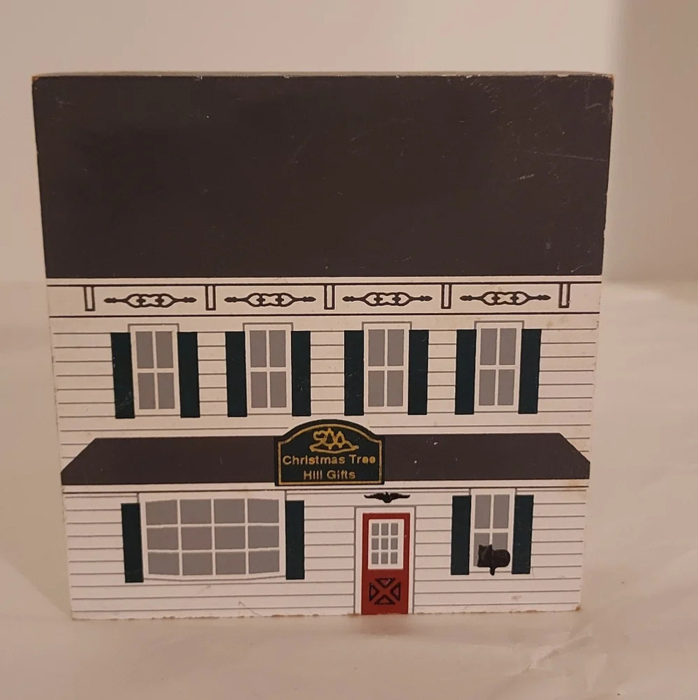 Vintage 1994 The Cat's Meow Christmas Tree Hill Gifts Shelf Sitter
